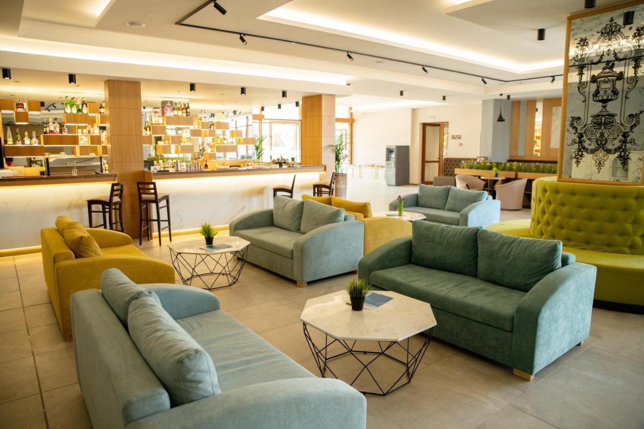 Saint Thomas Holiday Village โซโซโปล ภายนอก รูปภาพ