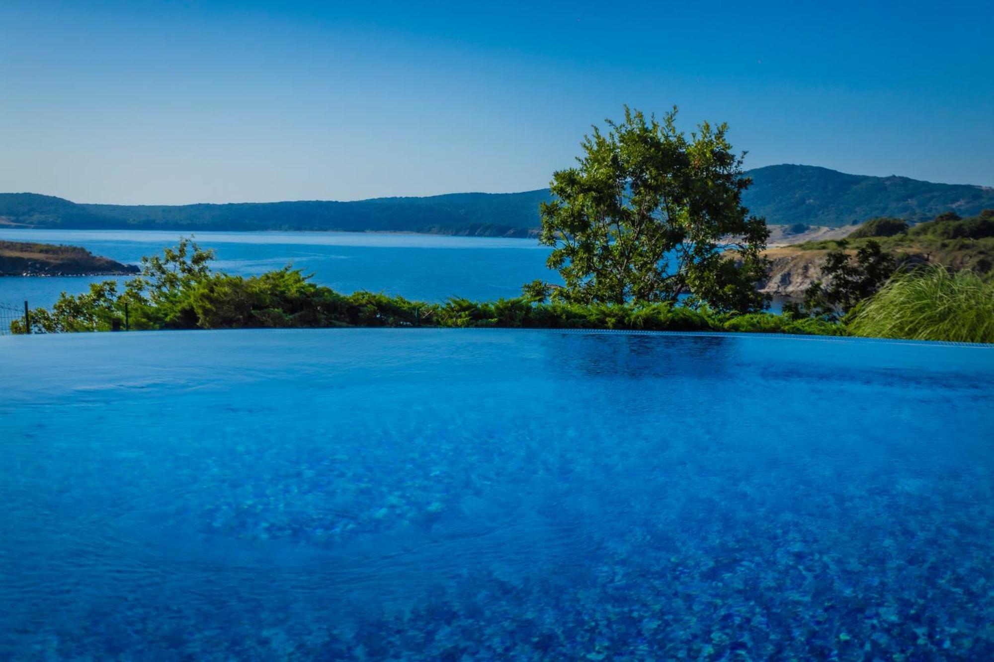Saint Thomas Holiday Village โซโซโปล ภายนอก รูปภาพ